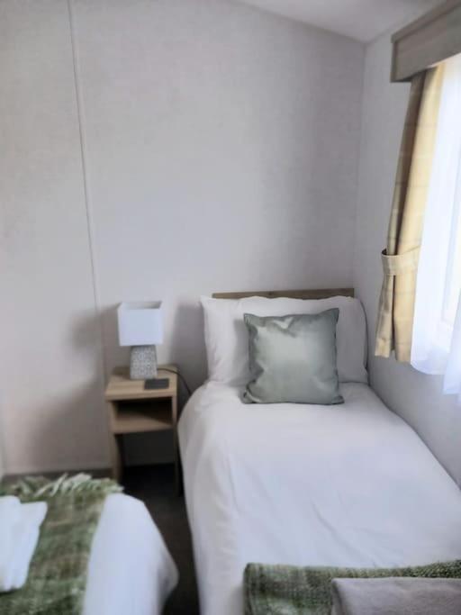 Sea Breeze, Modern, Cosy Holiday Home Haverigg Экстерьер фото