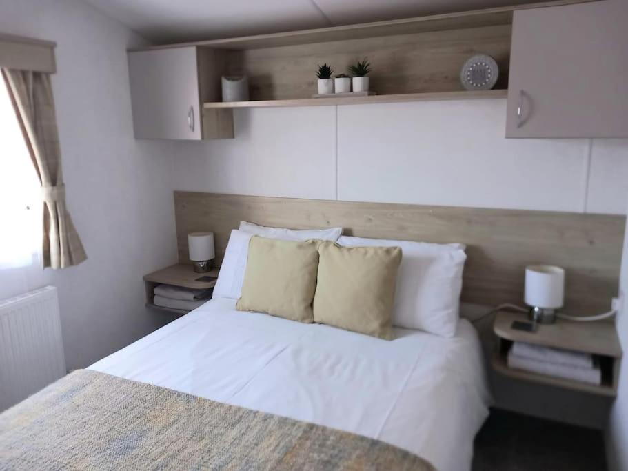 Sea Breeze, Modern, Cosy Holiday Home Haverigg Экстерьер фото